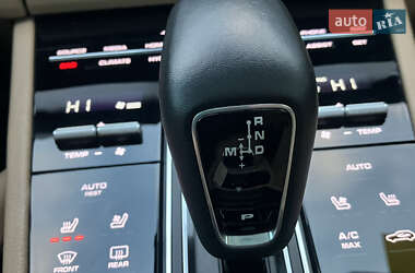 Внедорожник / Кроссовер Porsche Cayenne 2019 в 