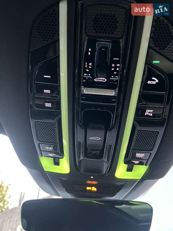 Внедорожник / Кроссовер Porsche Cayenne 2019 в Львове