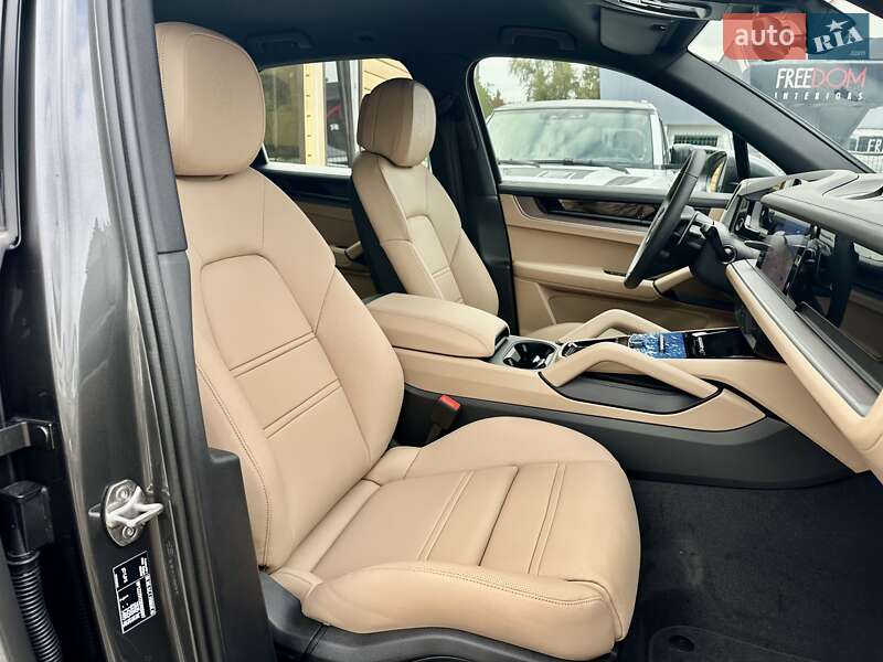 Внедорожник / Кроссовер Porsche Cayenne 2024 в Киеве фото 46 Внедорожник / Кроссовер Porsche Cayenne 2024 в Киеве