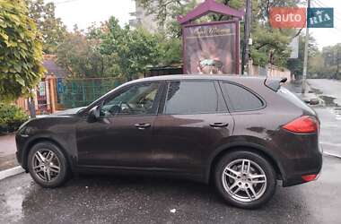 Внедорожник / Кроссовер Porsche Cayenne 2013 в 