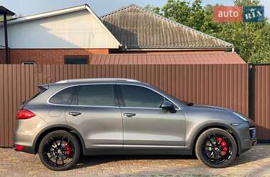 Позашляховик / Кросовер Porsche Cayenne 2010 в 