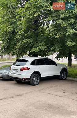 Внедорожник / Кроссовер Porsche Cayenne 2013 в 