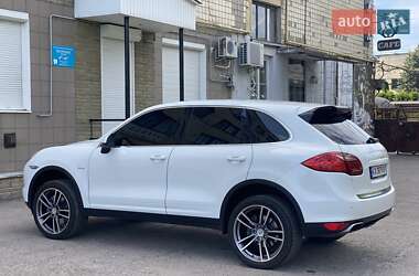 Внедорожник / Кроссовер Porsche Cayenne 2013 в 