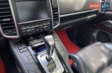 Внедорожник / Кроссовер Porsche Cayenne 2013 в 