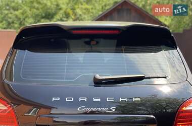 Внедорожник / Кроссовер Porsche Cayenne 2013 в 