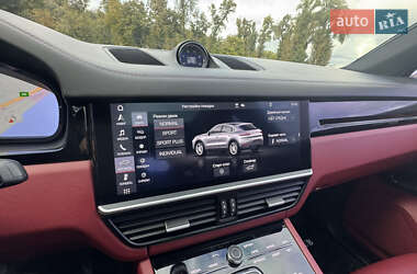 Позашляховик / Кросовер Porsche Cayenne 2019 в 