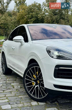 Позашляховик / Кросовер Porsche Cayenne 2019 в 