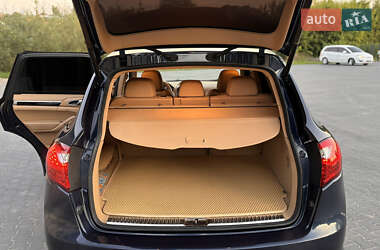 Внедорожник / Кроссовер Porsche Cayenne 2011 в 
