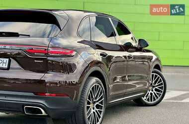 Позашляховик / Кросовер Porsche Cayenne 2018 в 