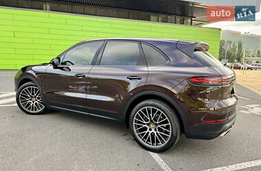 Позашляховик / Кросовер Porsche Cayenne 2018 в 