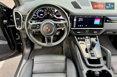 Позашляховик / Кросовер Porsche Cayenne 2018 в 