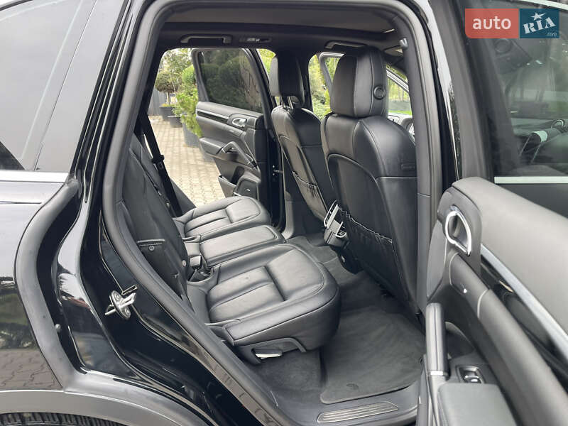 Внедорожник / Кроссовер Porsche Cayenne 2015 в Луцке фото 18 Внедорожник / Кроссовер Porsche Cayenne 2015 в Луцке