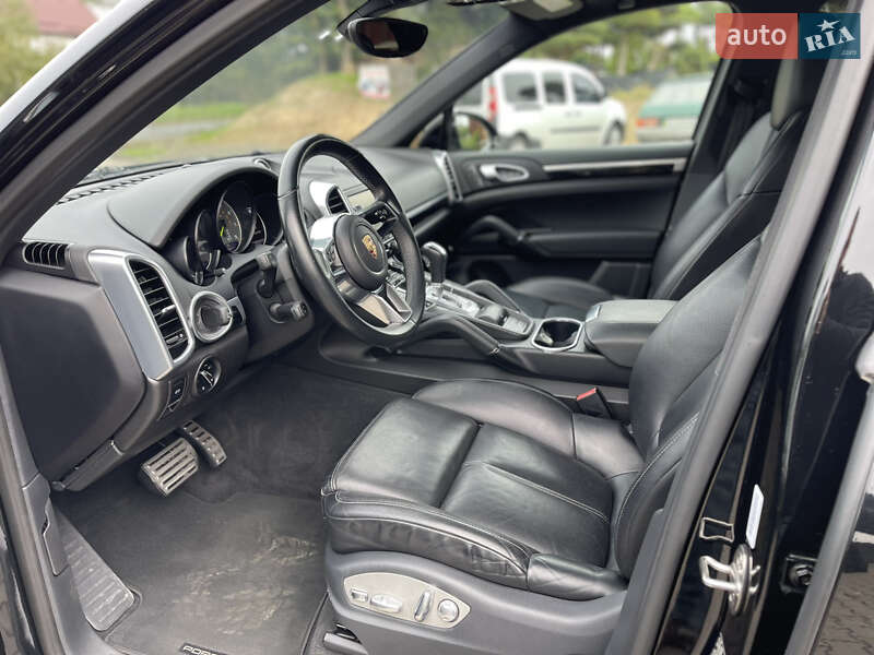 Внедорожник / Кроссовер Porsche Cayenne 2015 в Луцке фото 30 Внедорожник / Кроссовер Porsche Cayenne 2015 в Луцке