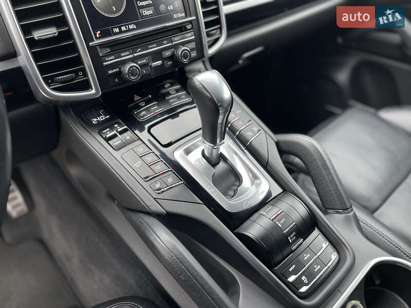Внедорожник / Кроссовер Porsche Cayenne 2015 в Луцке фото 33 Внедорожник / Кроссовер Porsche Cayenne 2015 в Луцке
