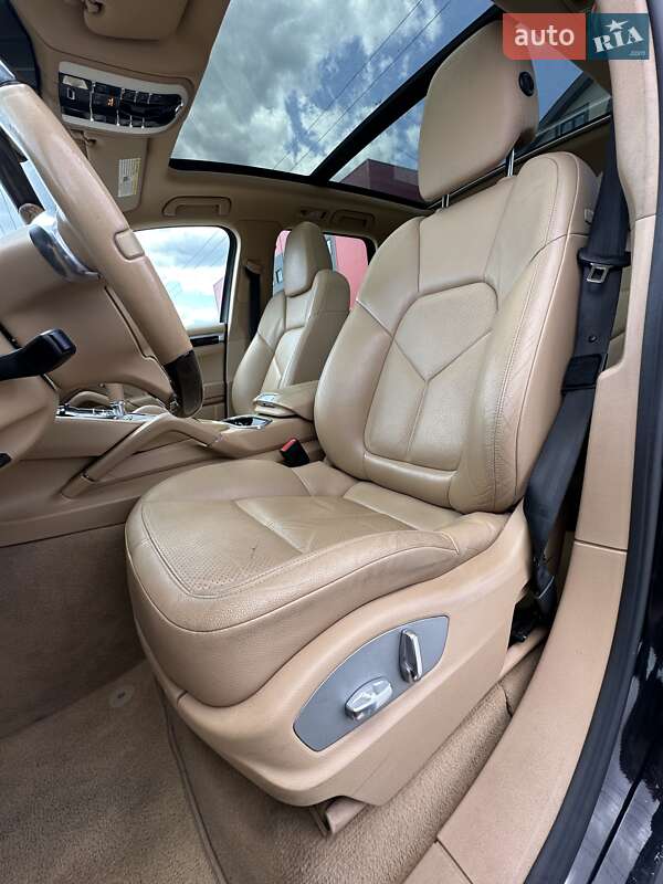 Позашляховик / Кросовер Porsche Cayenne 2014 в Білогородці