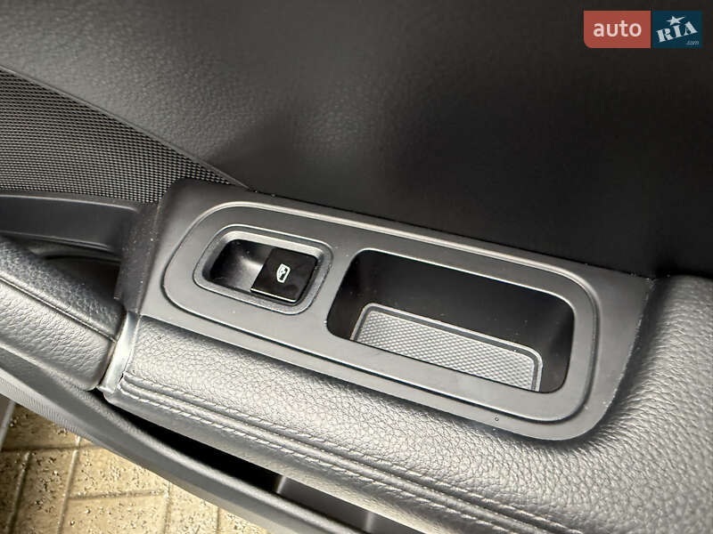 Внедорожник / Кроссовер Porsche Cayenne 2019 в Киеве