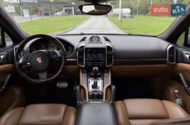 Внедорожник / Кроссовер Porsche Cayenne 2013 в 