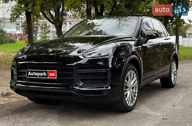 Позашляховик / Кросовер Porsche Cayenne 2017 в Києві