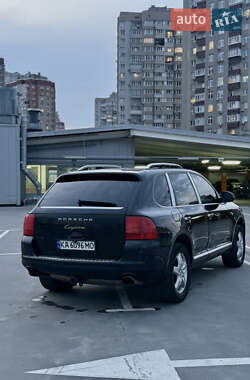 Позашляховик / Кросовер Porsche Cayenne 2004 в 