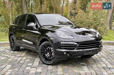 Внедорожник / Кроссовер Porsche Cayenne 2014 в 