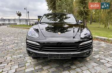 Внедорожник / Кроссовер Porsche Cayenne 2014 в 