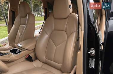 Внедорожник / Кроссовер Porsche Cayenne 2014 в 