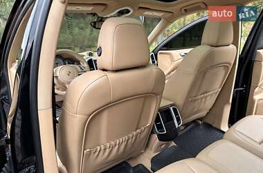 Внедорожник / Кроссовер Porsche Cayenne 2014 в 