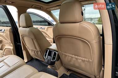 Внедорожник / Кроссовер Porsche Cayenne 2014 в 
