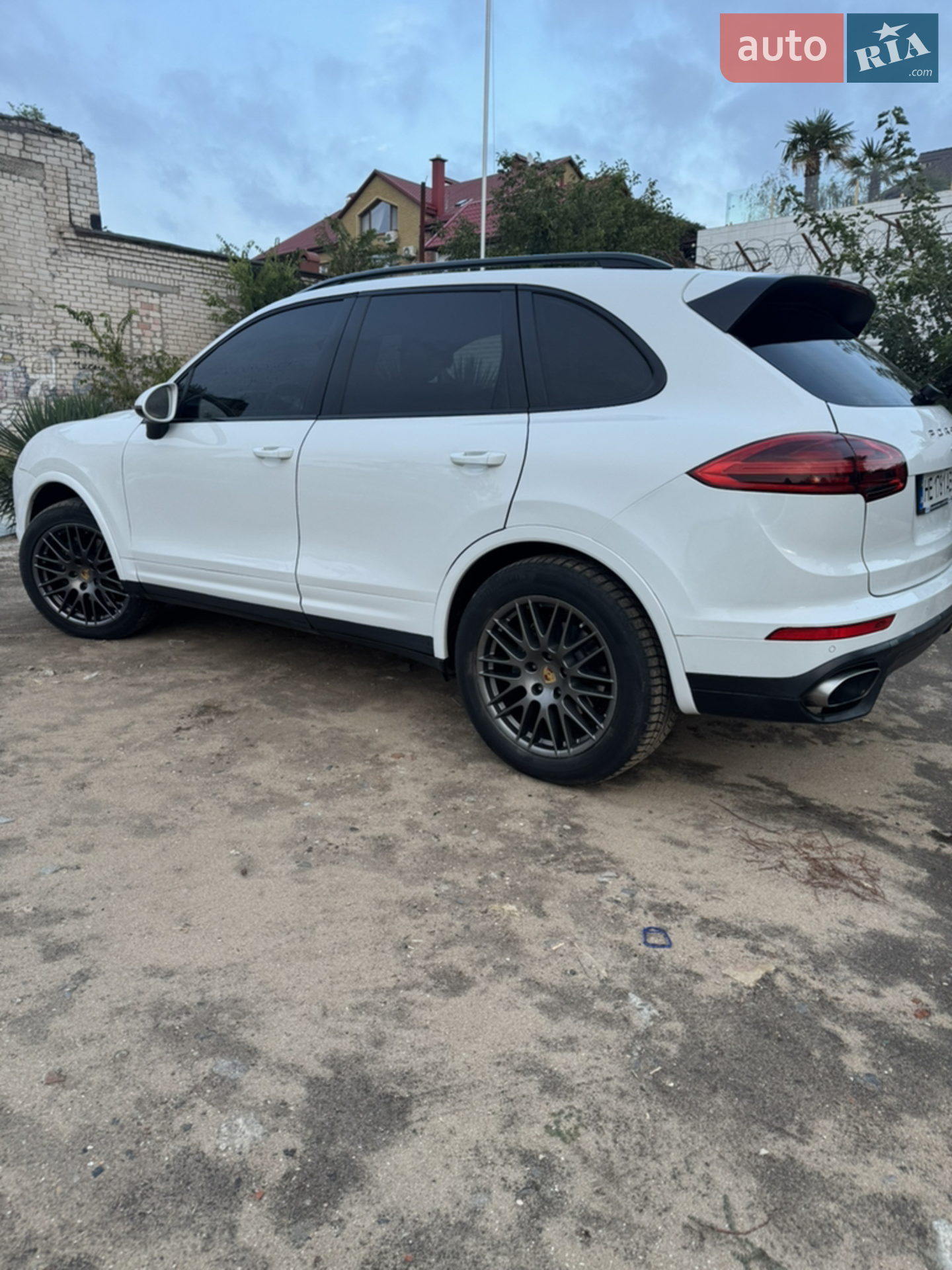 2016 Porsche Cayenne - мініатюра 19