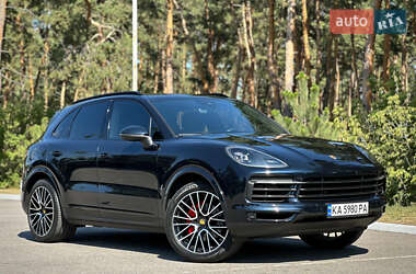 Позашляховик / Кросовер Porsche Cayenne 2019 в 