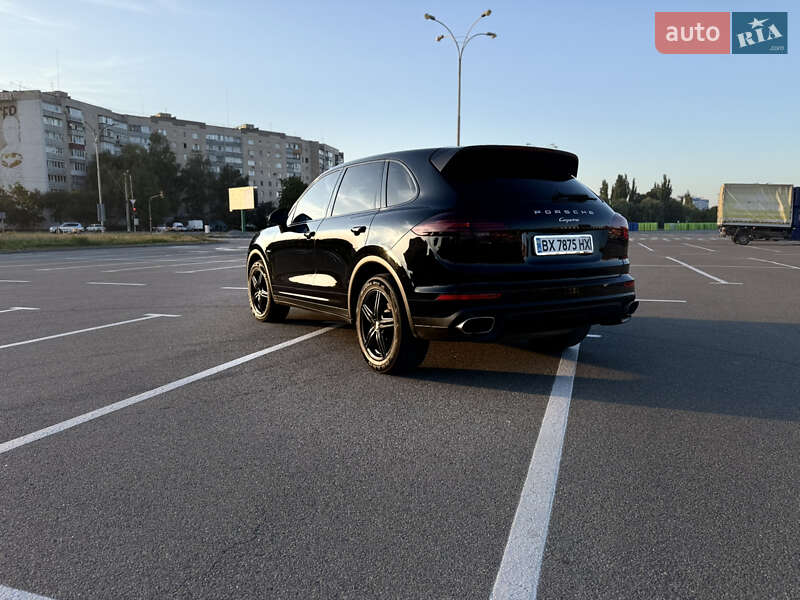 Позашляховик / Кросовер Porsche Cayenne 2014 в Кам'янець-Подільському