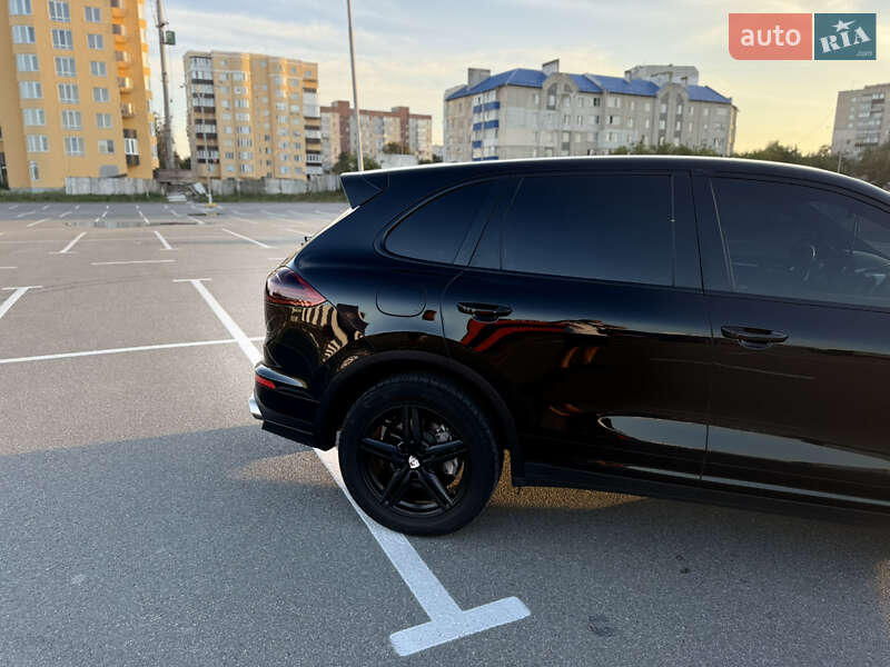 Позашляховик / Кросовер Porsche Cayenne 2014 в Кам'янець-Подільському