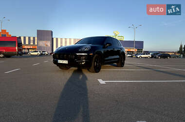 Внедорожник / Кроссовер Porsche Cayenne 2014 в 