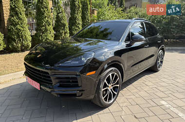 Внедорожник / Кроссовер Porsche Cayenne 2018 в Ивано-Франковске