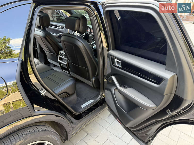 Внедорожник / Кроссовер Porsche Cayenne 2018 в Ивано-Франковске фото 29 Внедорожник / Кроссовер Porsche Cayenne 2018 в Ивано-Франковске