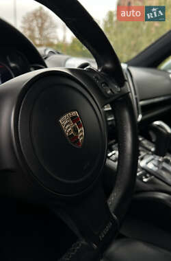 Позашляховик / Кросовер Porsche Cayenne 2012 в 