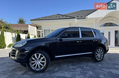 Позашляховик / Кросовер Porsche Cayenne 2010 в Івано-Франківську