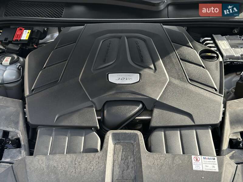 Позашляховик / Кросовер Porsche Cayenne 2020 в Мукачевому