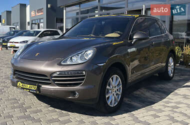 Позашляховик / Кросовер Porsche Cayenne 2013 в 