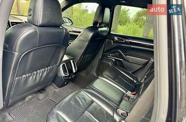 Позашляховик / Кросовер Porsche Cayenne 2011 в 