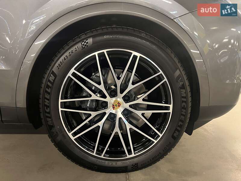 Внедорожник / Кроссовер Porsche Cayenne 2024 в Киеве фото 22 Внедорожник / Кроссовер Porsche Cayenne 2024 в Киеве