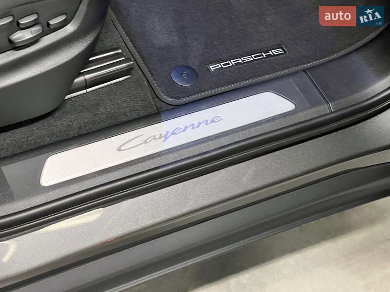 Внедорожник / Кроссовер Porsche Cayenne 2024 в Киеве фото 26 Внедорожник / Кроссовер Porsche Cayenne 2024 в Киеве