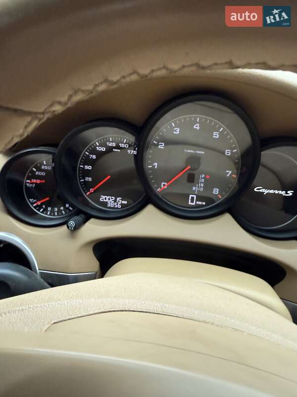 Внедорожник / Кроссовер Porsche Cayenne 2011 в Кременчуге