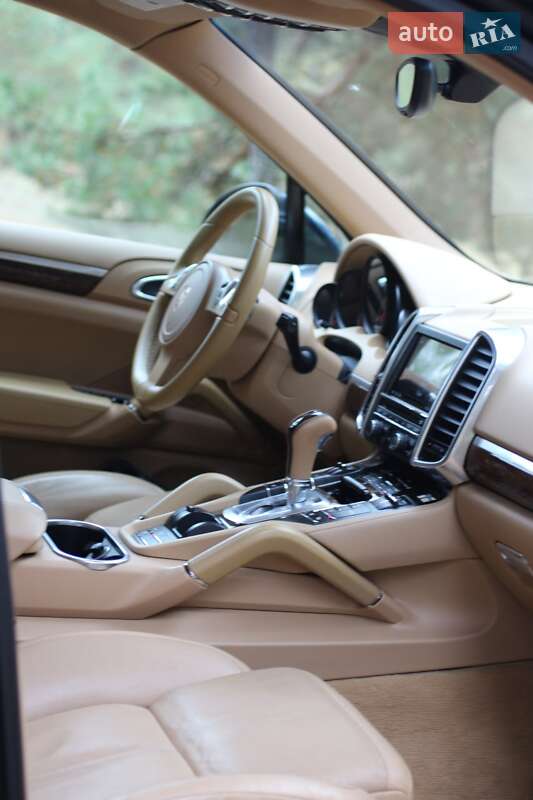 Внедорожник / Кроссовер Porsche Cayenne 2011 в Киеве фото 29 Внедорожник / Кроссовер Porsche Cayenne 2011 в Киеве
