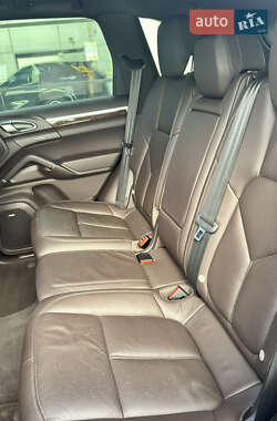 Внедорожник / Кроссовер Porsche Cayenne 2013 в 