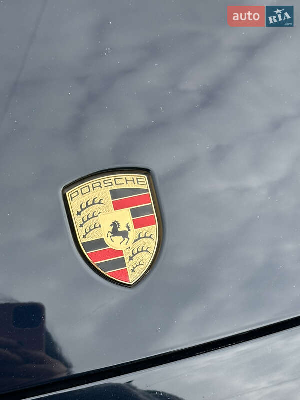 Внедорожник / Кроссовер Porsche Cayenne 2019 в Ровно