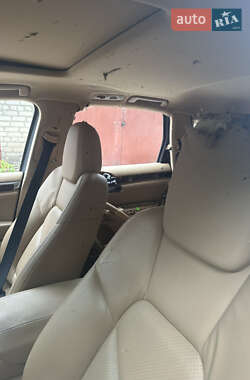 Позашляховик / Кросовер Porsche Cayenne 2012 в 