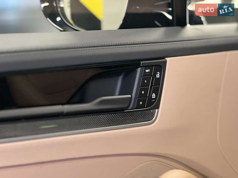 Внедорожник / Кроссовер Porsche Cayenne 2023 в Киеве фото 37 Внедорожник / Кроссовер Porsche Cayenne 2023 в Киеве