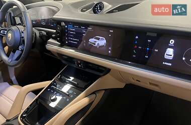 Внедорожник / Кроссовер Porsche Cayenne 2023 в 