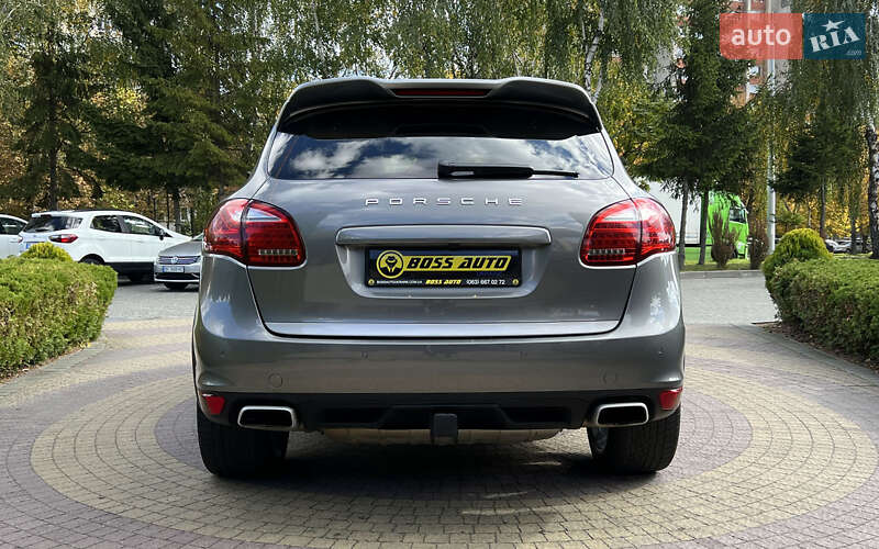 Позашляховик / Кросовер Porsche Cayenne 2014 в Львові
